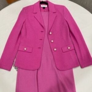 St John knit dress and jacket, Size 4 jacket, size 6 dress, Pink